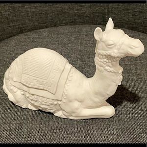 Avon Nativity Collectibles White Porcelain Figurine The Camel
